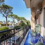 بيت ضيافة La Perla Rara 3*